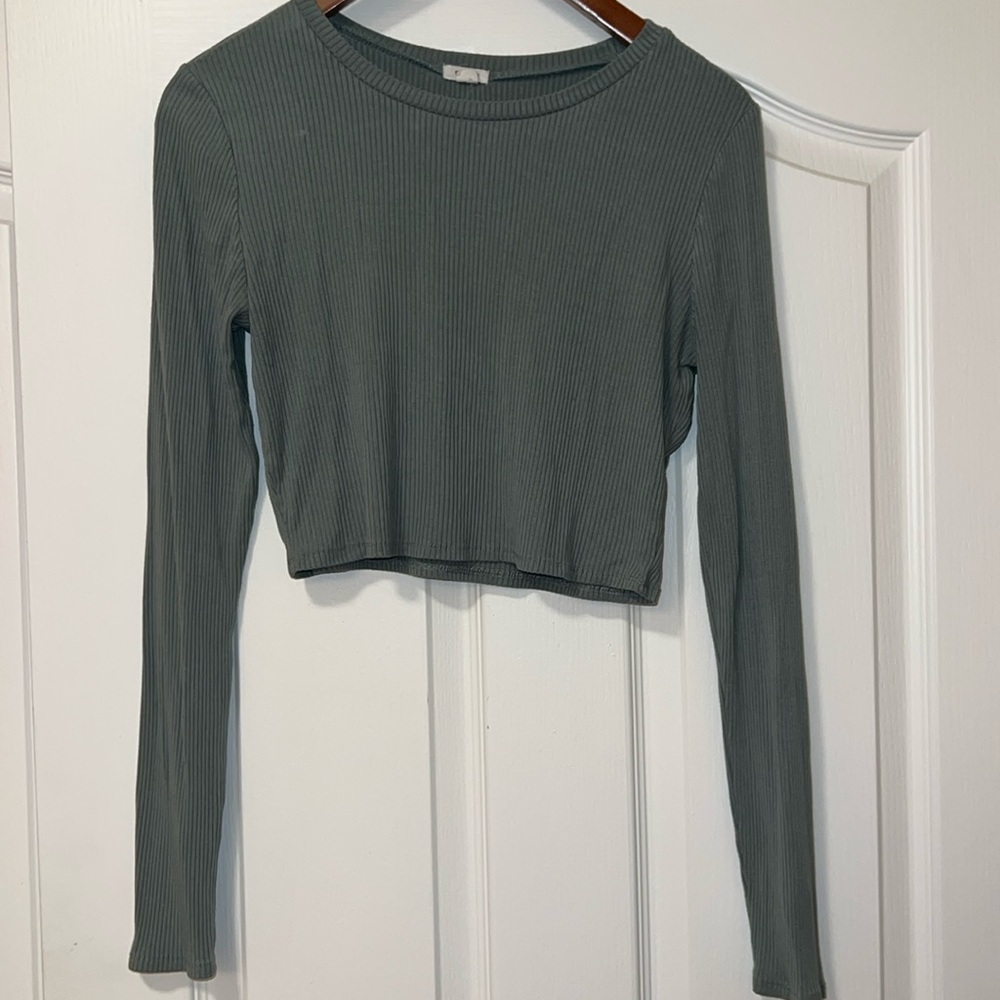 Garage Green Crop-top long sleeve- Girls Large